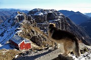 74 Da Punta Cermenati Il rosso Rif. Azzoni, Torre di Valnegra e Pizzo Daina